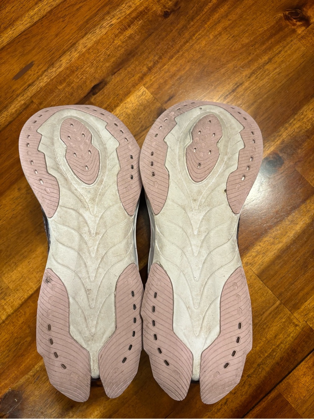 Women’s ASICS Gel-Kinsei Blast, 8.5 - Picture 5 of 9